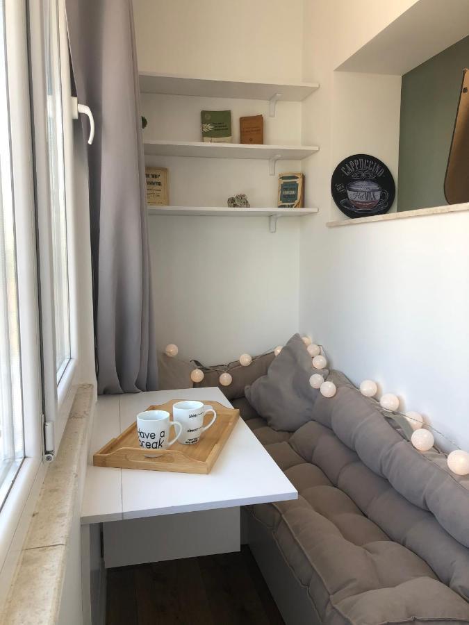 Central Studio Apartments Тирана Екстер'єр фото